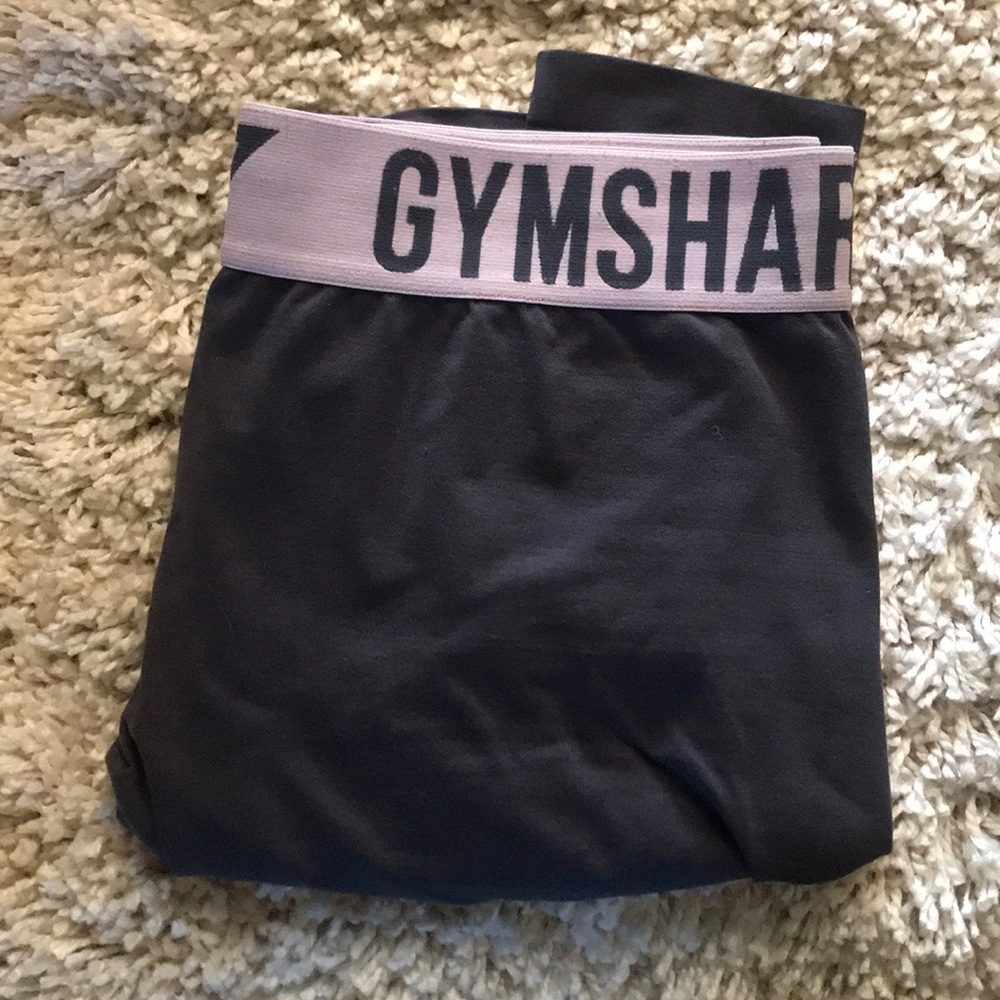 Gymshark leggings size medium with light pink band